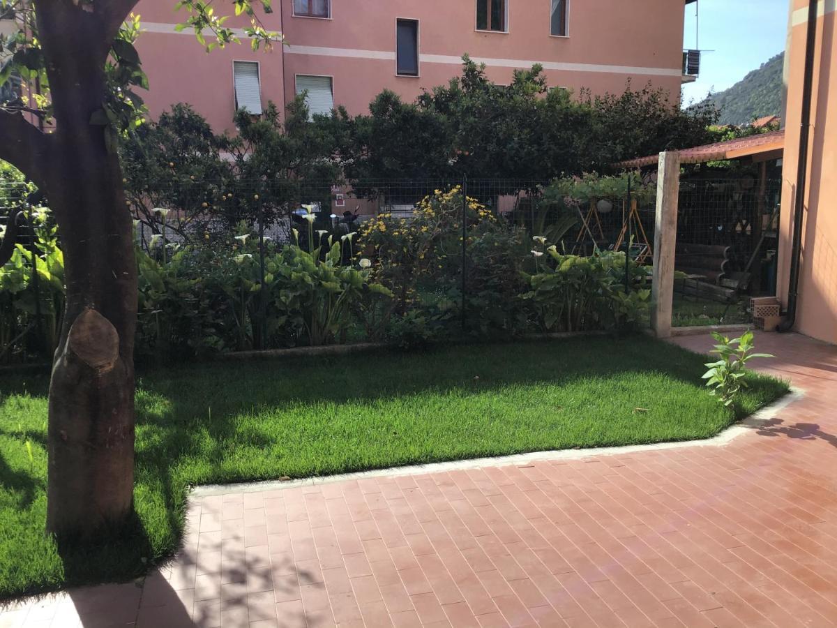 Casa Luigia Rooms Mtb In Finalborgo Bike Room Tour Ebike Trekking Finale Ligure Eksteriør billede