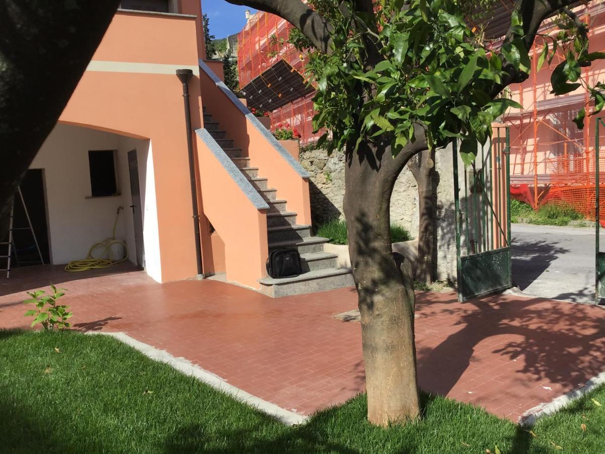 Casa Luigia Rooms Mtb In Finalborgo Bike Room Tour Ebike Trekking Finale Ligure Eksteriør billede
