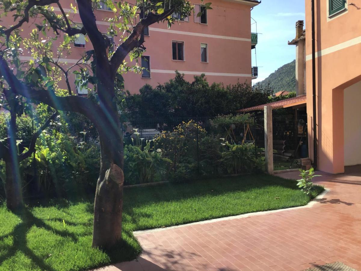 Casa Luigia Rooms Mtb In Finalborgo Bike Room Tour Ebike Trekking Finale Ligure Eksteriør billede