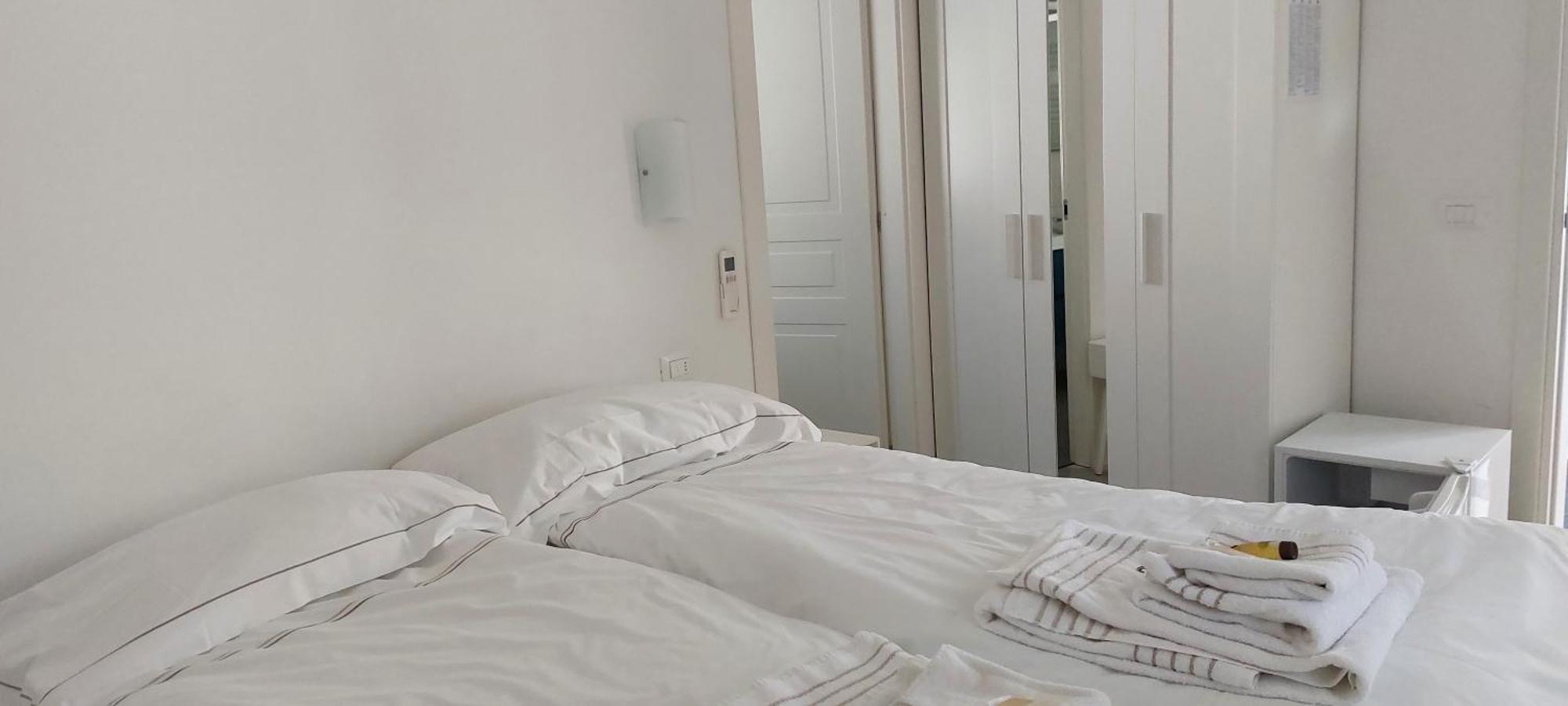 Casa Luigia Rooms Mtb In Finalborgo Bike Room Tour Ebike Trekking Finale Ligure Eksteriør billede